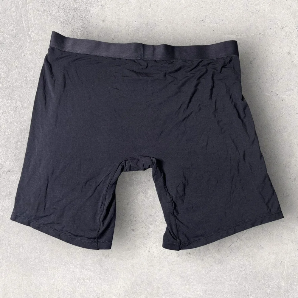 Marcus Pierce color gray
